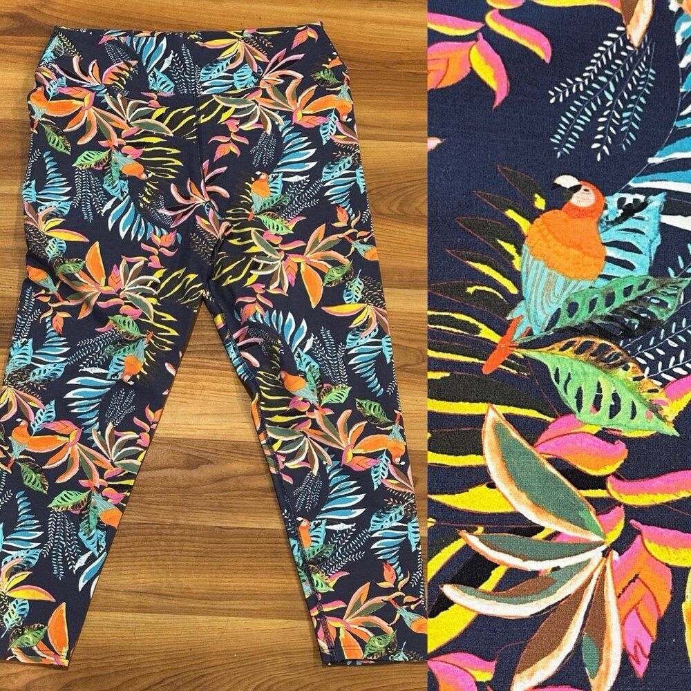 Dona Jo Womens Capri Leggings Size 2 Large Tropical Jungle Parrot Stretch